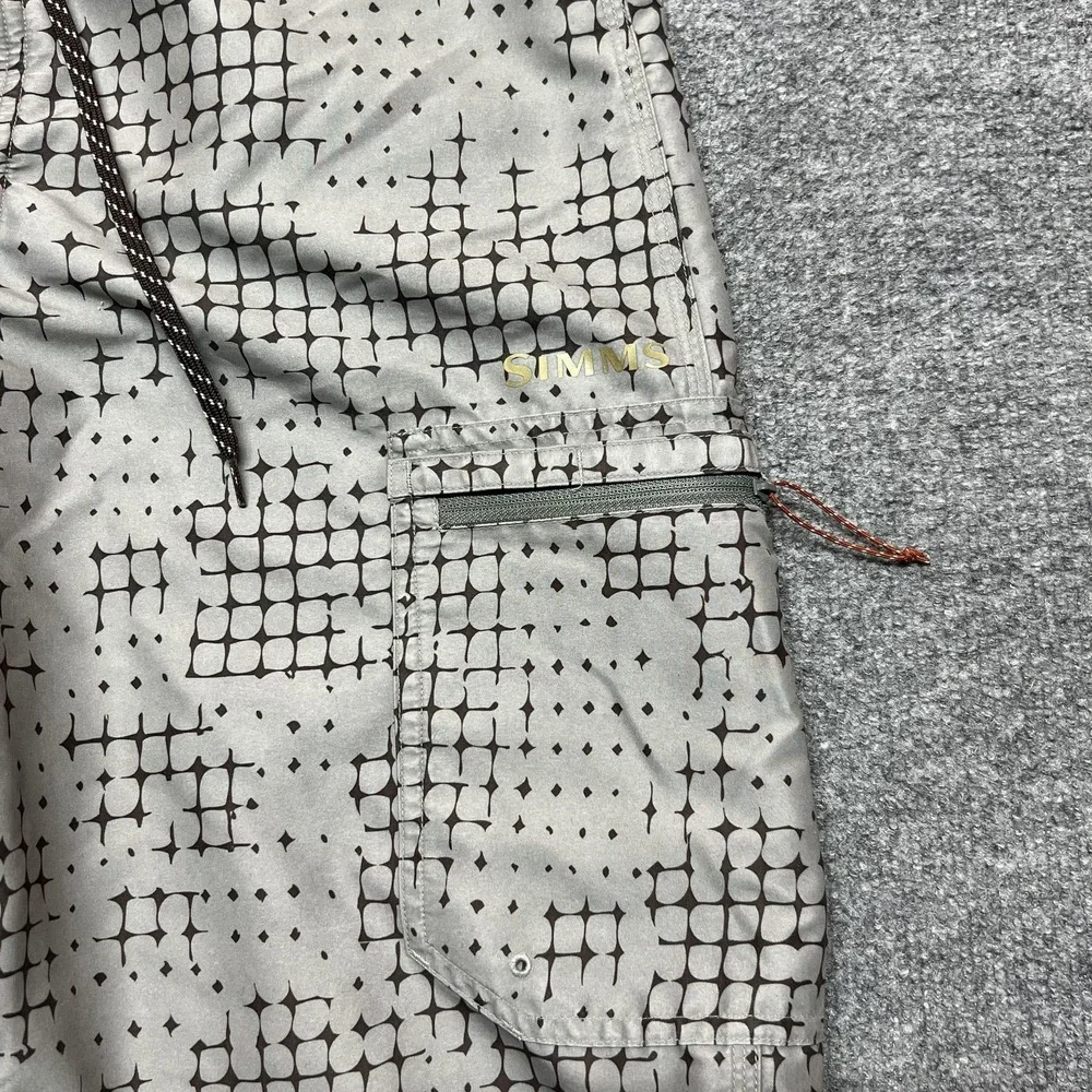 Simms Board Shorts Mens Medium Gray Geometric Swim Trunks Quick Dry Pockets